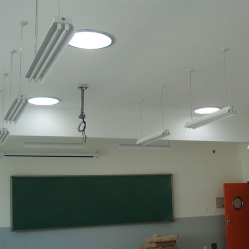 引光入廠，智匯風光——普拉提導光管照明一體化為東風風光廠房煥新賦能
